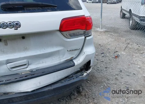 2015 Jeep Grand Cherokee Laredo z USA, uszkodzony, nr VIN 1C4RJEAG7FC713823